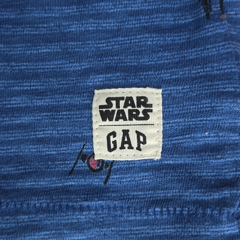 Star wars GAP boys tshirt with pocket and star wars characters - size XXL boys